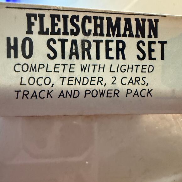 Beginners 1976 HO Fleischmann Train Set with Transformer Missing Track - AS IS - Picture 11 of 14